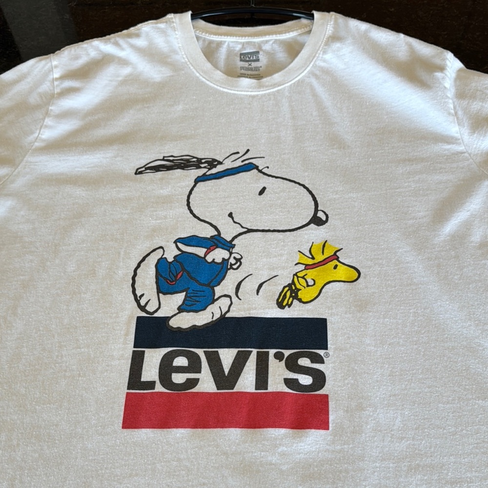 Levi's White Snoopy and Woodstock Tee Levi’s x Peanuts collaboration size xl